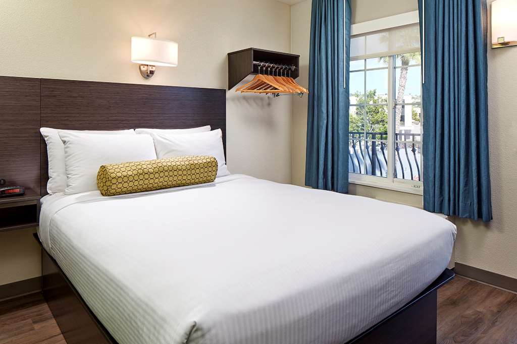 SureStay Hotel by Best Western San Diego Pacific Beach - photo 11