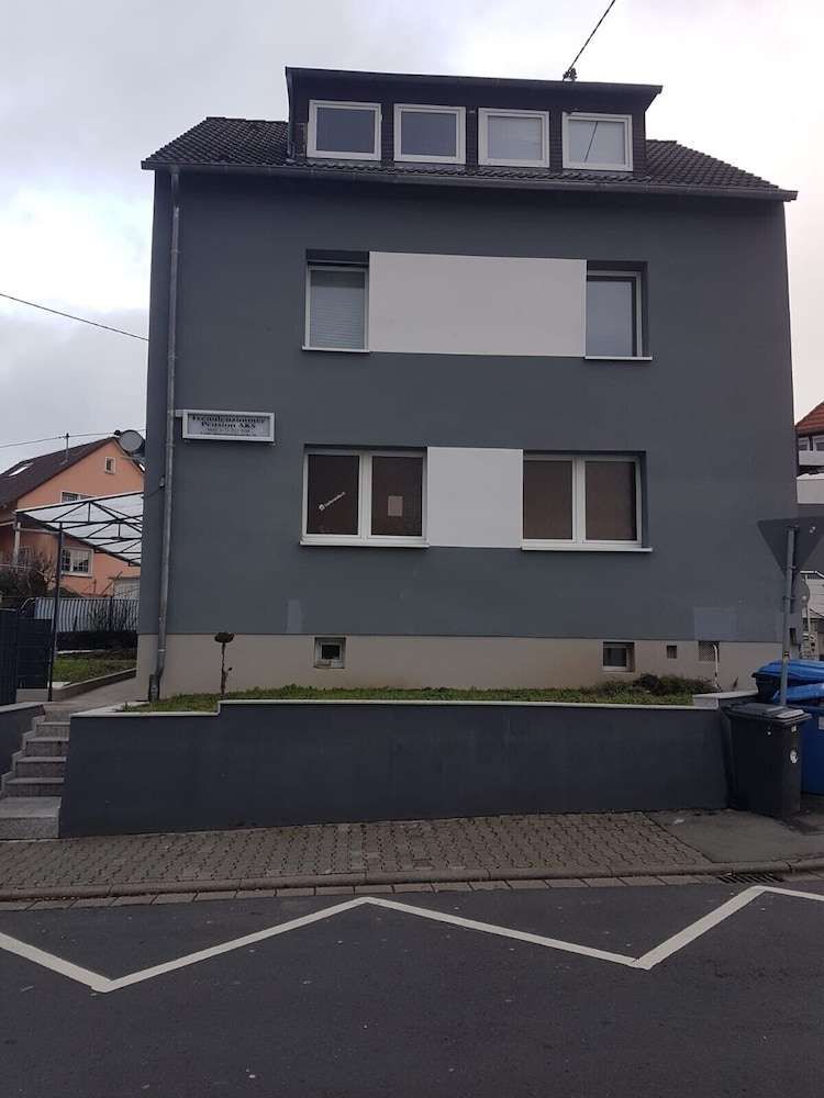 Monteurzimmer AKS — hotel in Hofheim Am Taunus