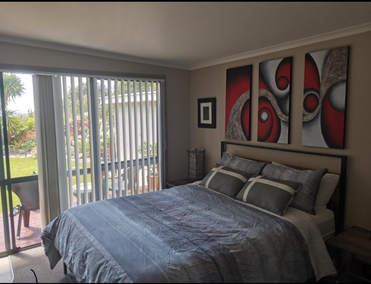 Sunrise Suite — 4-Star Luxury Hotel in Takaka, New Zealand