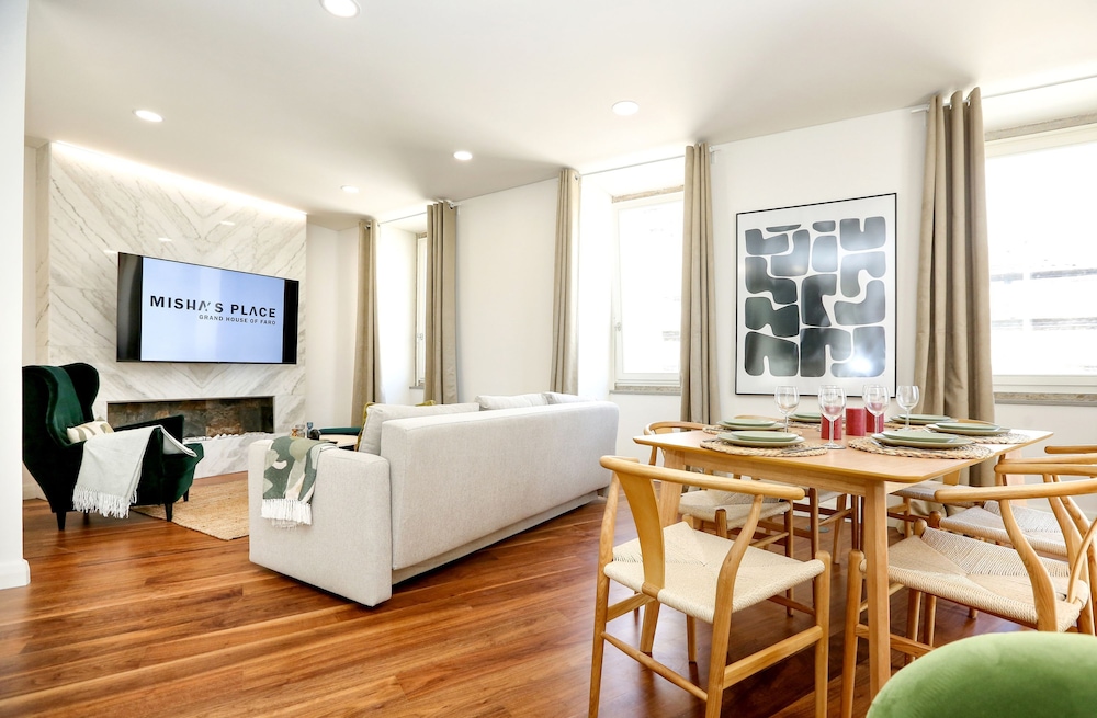 Green Essence Duplex in Faro by Misha's Place — 4-Star Luxury Hotel in Faro, Portugal
