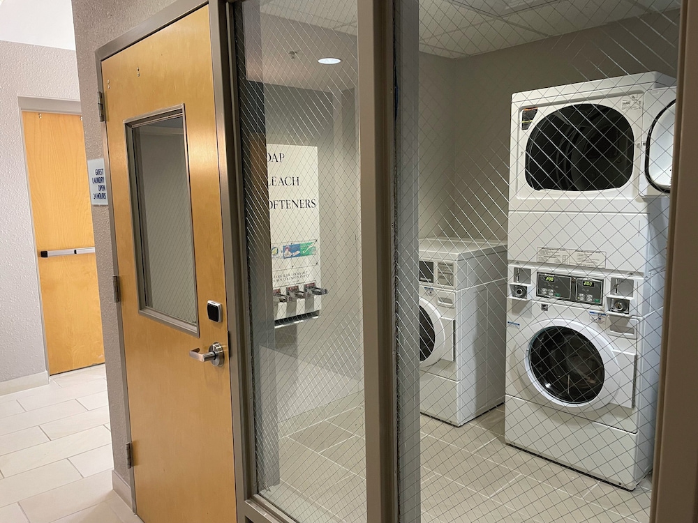 Holiday Inn Express Hotel & Suites Raleigh SW NC State by IHG - photo 73