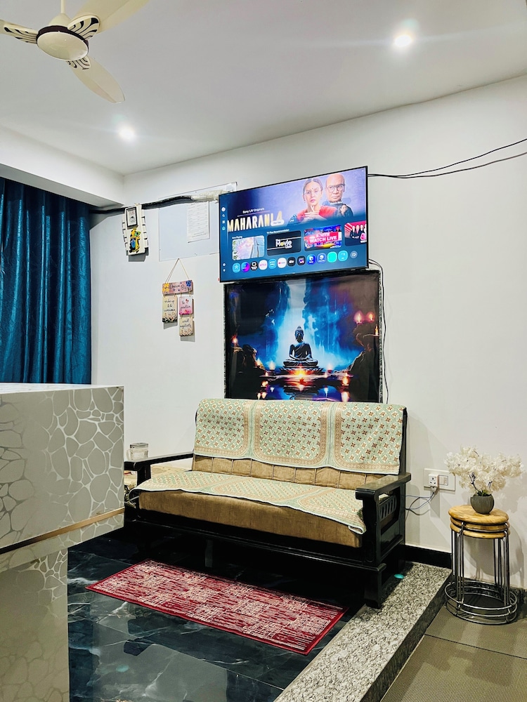 Avr Motel in Varanasi, India