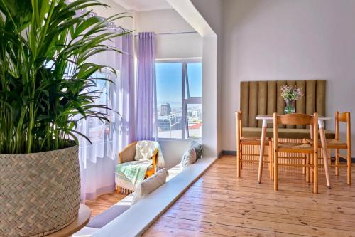 Bo Kaap Retreat Mountain Views Walk to Cape Town CBD Warterfront