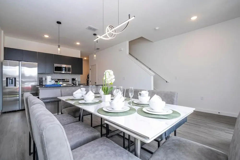 8761 ZD Elegant 3BR Villa in The Hub Resort Comfort Style and Luxury for Your Perfect Getaway - photo 45