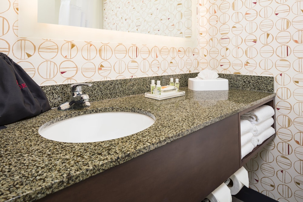 Holiday Inn Salem I 93 at Exit 2 by IHG - photo 22