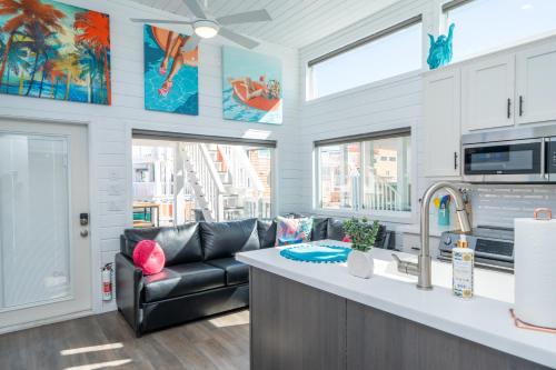 Sandy Cheeks Deluxe Rive Views Roadrunner Resort in Parker, United States