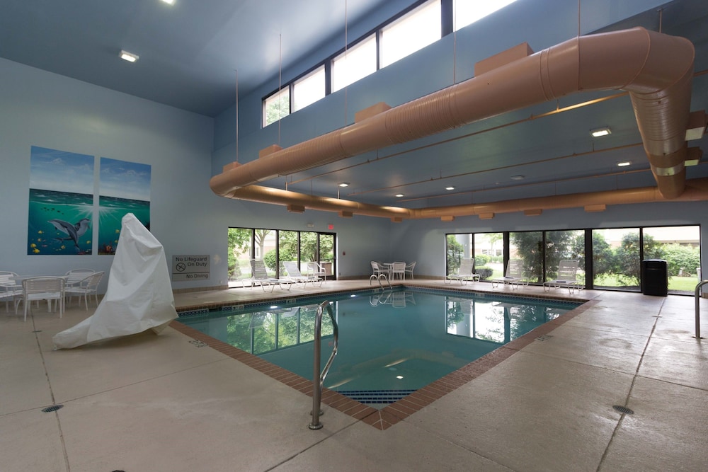 Hampton Inn Columbus South - photo 69