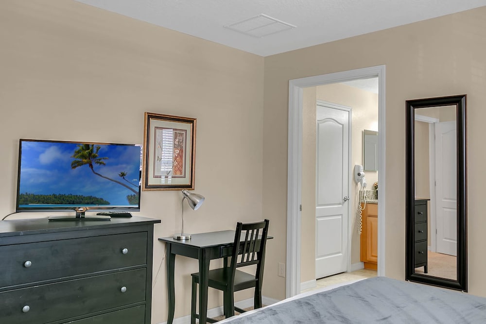 4 Bedrooms 3 Bathrooms Paradise Palms 8976 Mp - photo 3