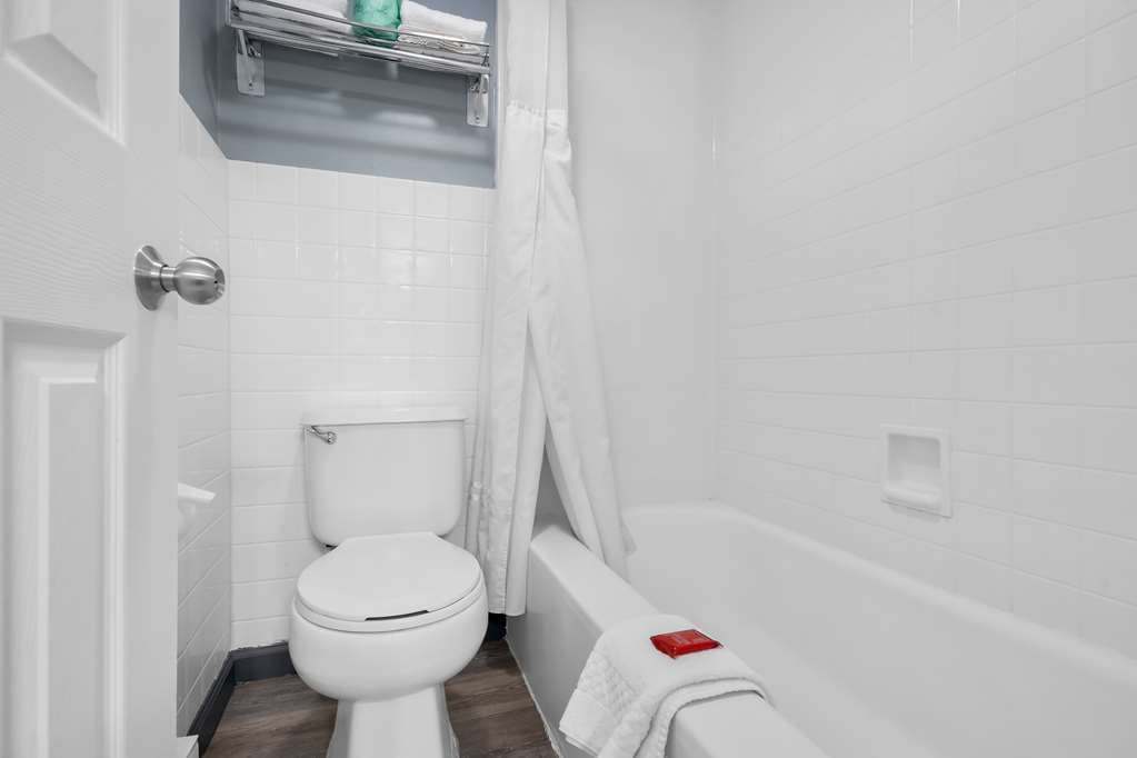 SureStay Plus Hotel by Best Western Brandywine Valley - photo 32