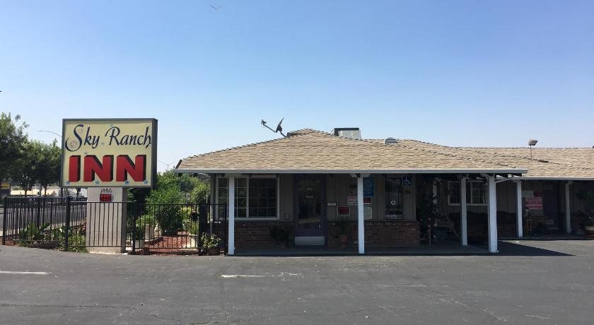 Sky Ranch Inn 4995335 — West Sacramento