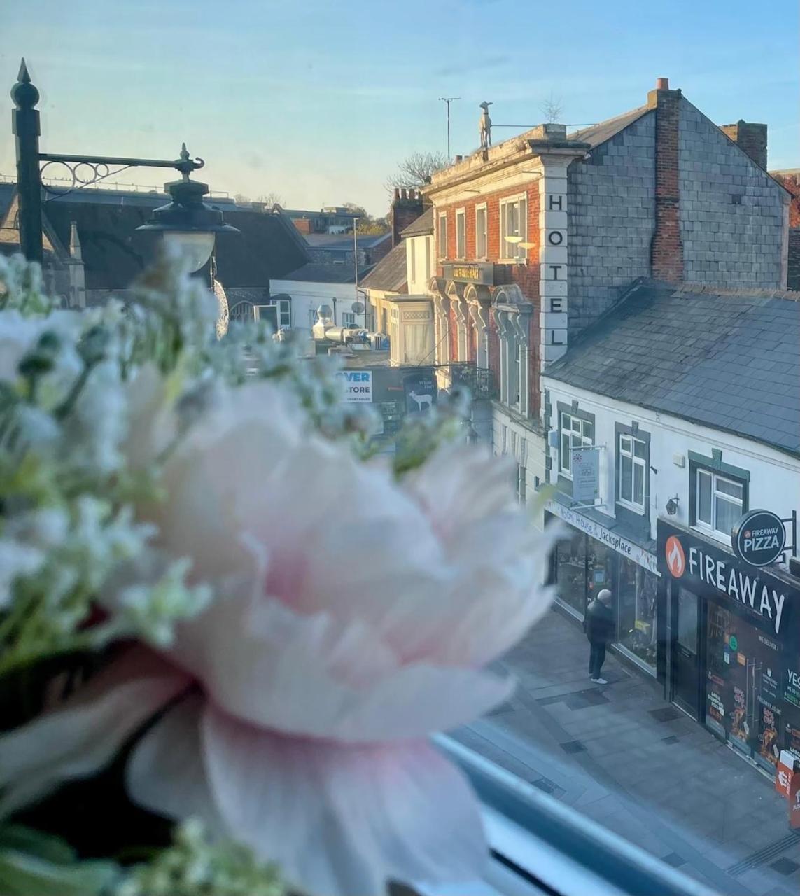 Studio Flat with Parking Off High St — hotel in Andover