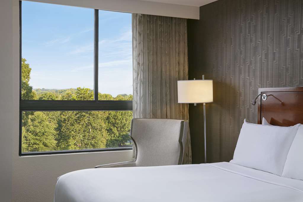 Sonesta Charlotte Lower South End - photo 21