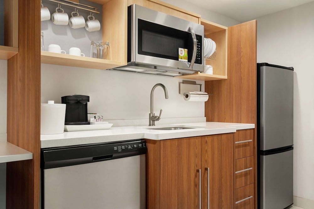 Home2 Suites by Hilton Woodbridge Potomac Mills - photo 19