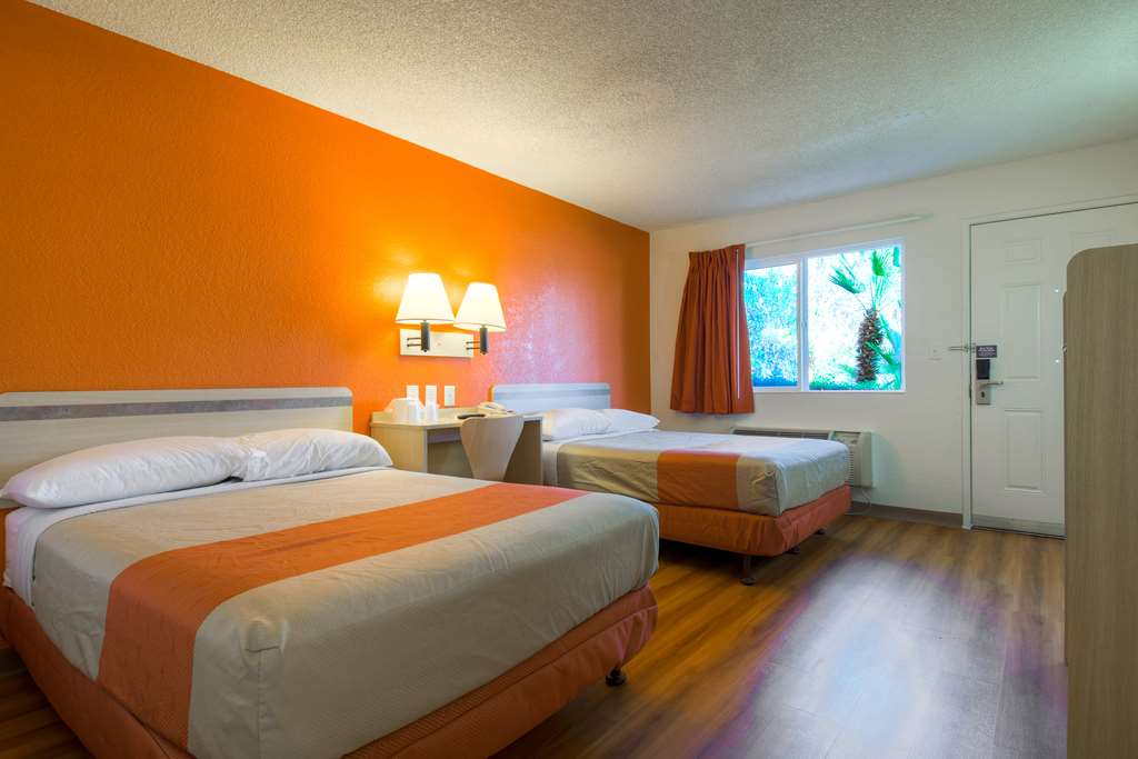 Motel 6 Rancho Mirage CA Palm Springs - photo 13