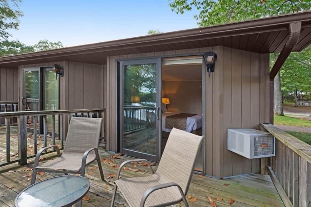 Chanticleer Inn - photo 20