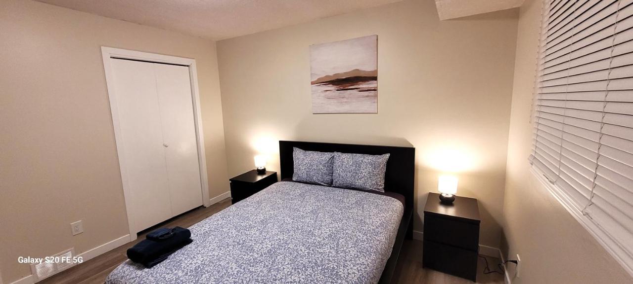 Home away from home 6 bedroom fantastic bungalow — 4-Star Luxury Hotel in Winnipeg, Canada