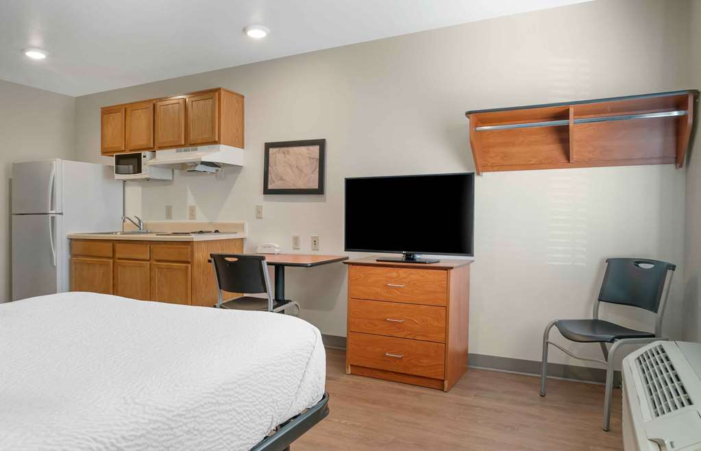 Extended Stay America Select Suites Kalamazoo West - photo 10