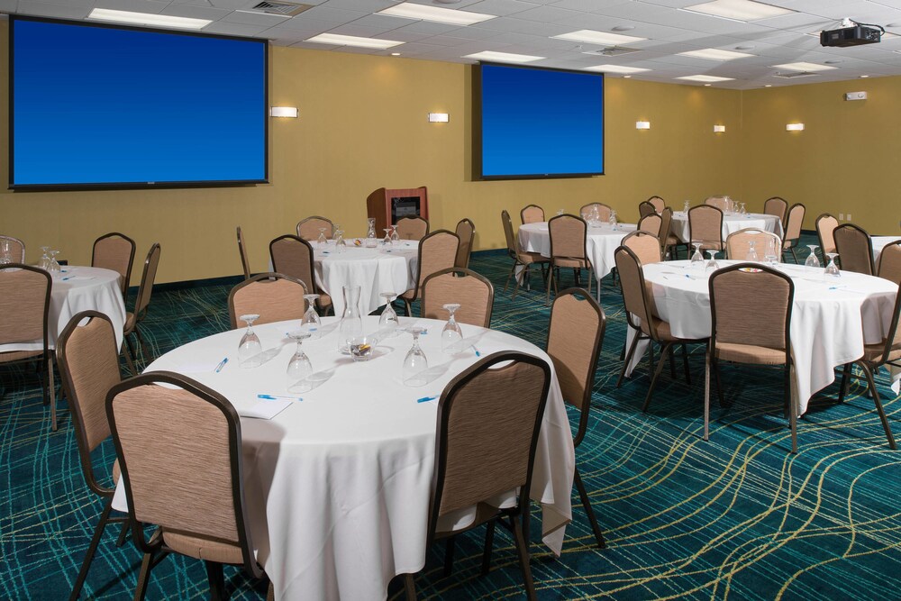 Springhill Suites Wichita Airport - photo 35