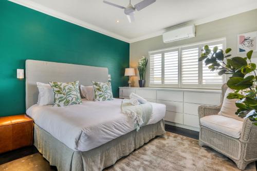 Backup Powered Elegant Promenade Retreat