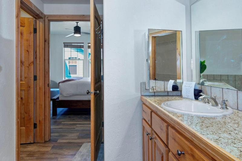 Fox Pointe At Redstone By Lespri Management - photo 51
