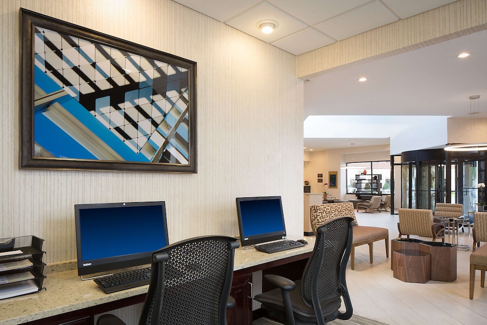 Embassy Suites by Hilton Dallas Love Field - photo 44