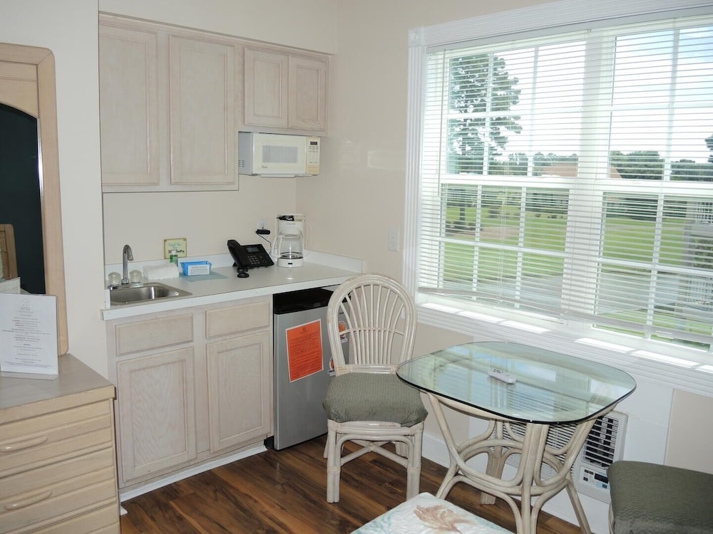 Golf Resort Villa 509 within Walking Distance to Food and the Pool by RedAwning - photo 11