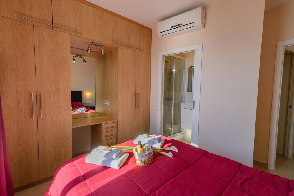 Benal Beach Resort 180 Seaview First Line Beach 2BR Apartment in Wi — Benalmadena — photo 4