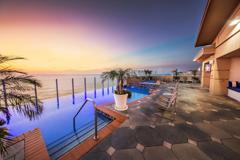 Hilton Virginia Beach Oceanfront in Virginia Beach, United States