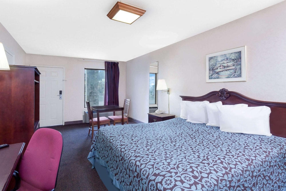 Days Inn by Wyndham Morristown - photo 5