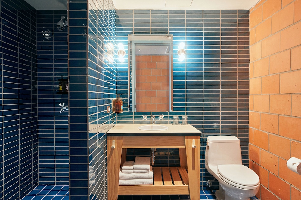 The Carpenter Hotel - photo 15