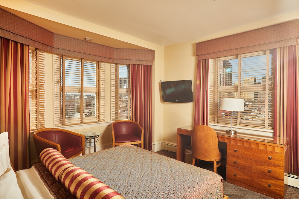 Alexander Inn - photo 15