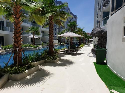 Grand Avenue 1 Bedroom Condo — 4-Star Luxury Hotel in Pattaya, Thailand