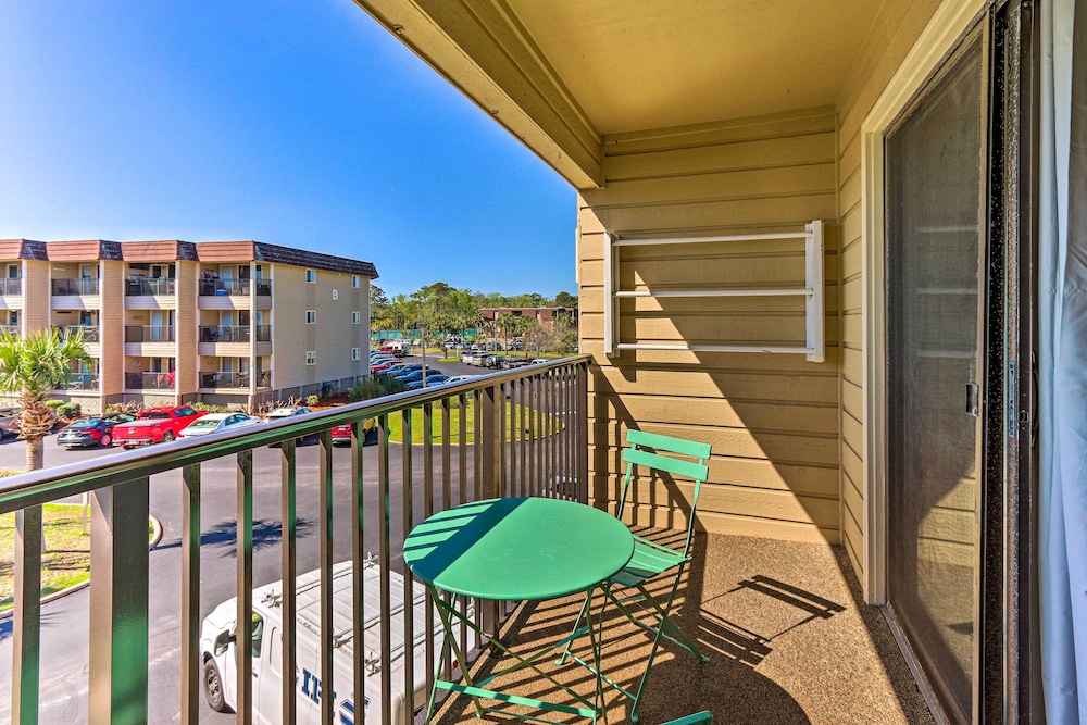 Folly Field Beach Access: Resort Condo w Pools - photo 10