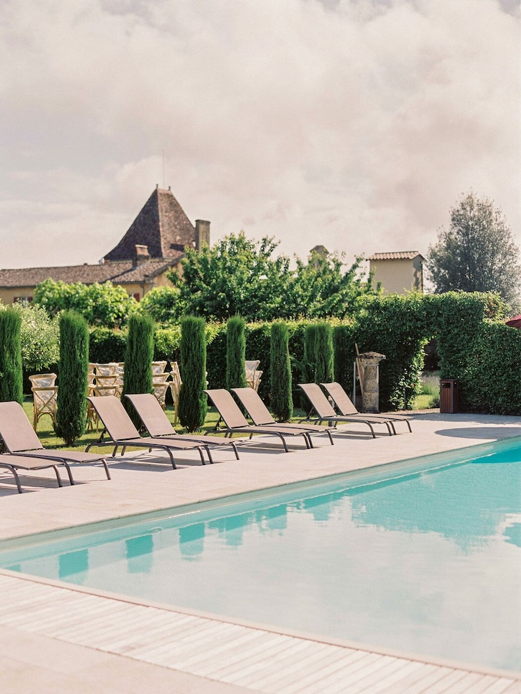 Les Chambres du Chateau Mont Donel — 5-Star Luxury Hotel in Lalinde, France