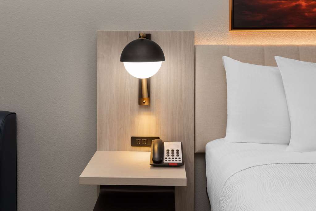 Hawthorn Extended Stay by Wyndham DeSoto - photo 20