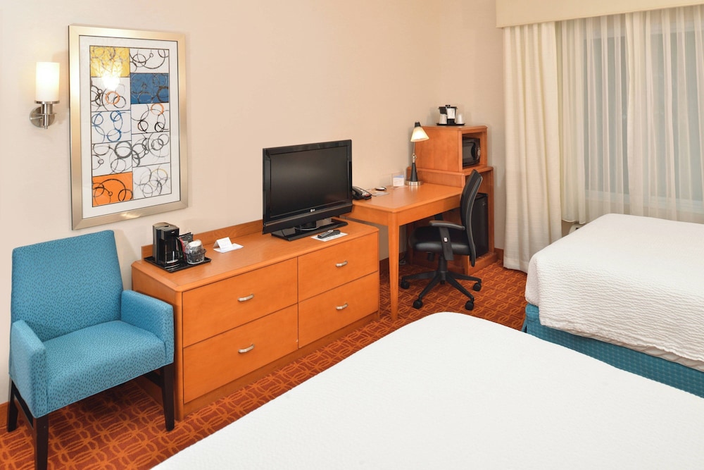 Fairfield Inn & Suites by Marriott Kingsland - photo 8