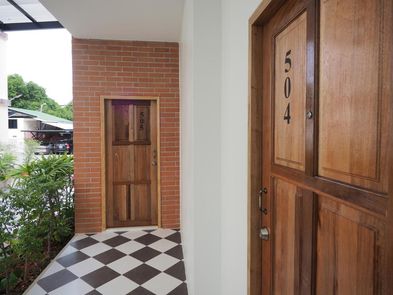 Prukpibul Apartment