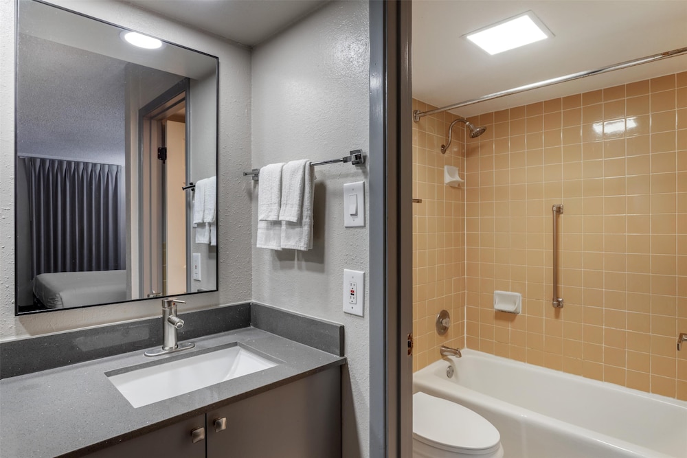Surestay Studio By Best Western Victoria - photo 10