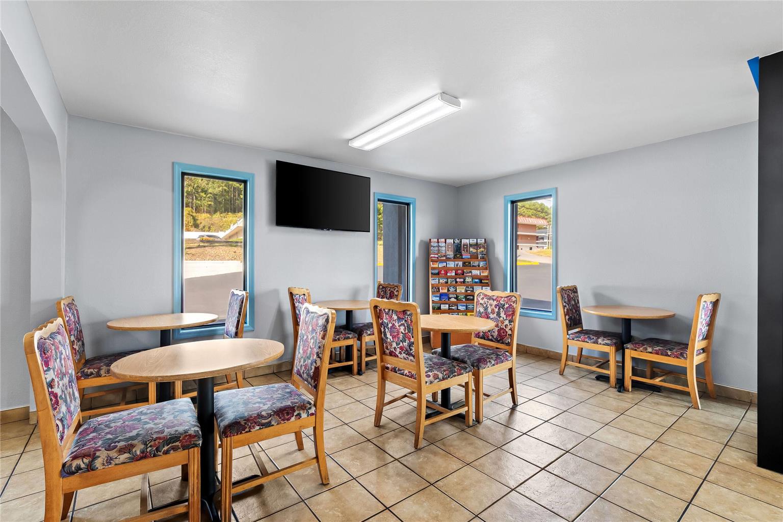 Days Inn by Wyndham Cleveland TN - photo 10