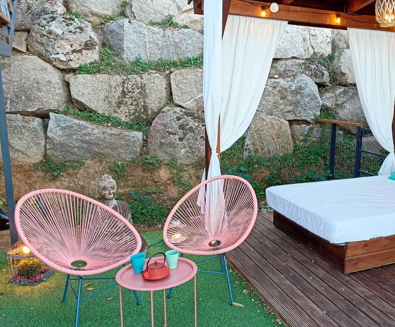 Nidogredos Cabanas Ecologicas de Diseno — 4-Star Luxury Hotel in El Tiemblo, Spain