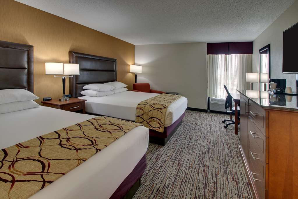 Drury Inn & Suites Evansville East - photo 35