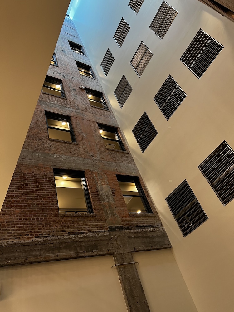 Hotel Indigo Omaha Downtown by IHG - photo 52