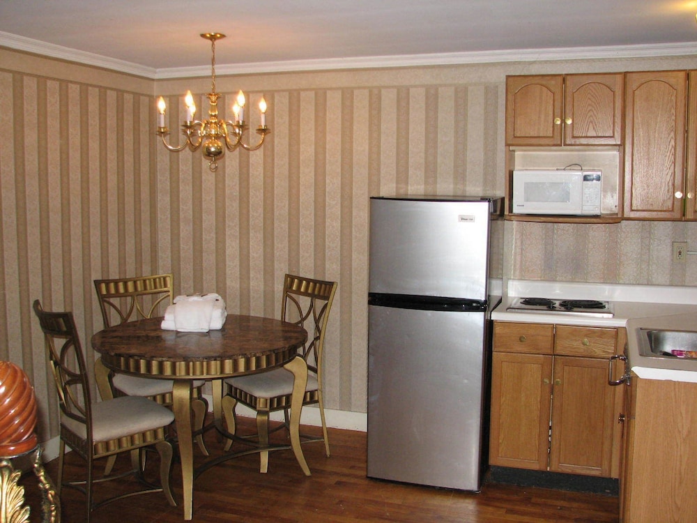 The Landings Inn and Cottages at Old Orchard Beach - photo 10