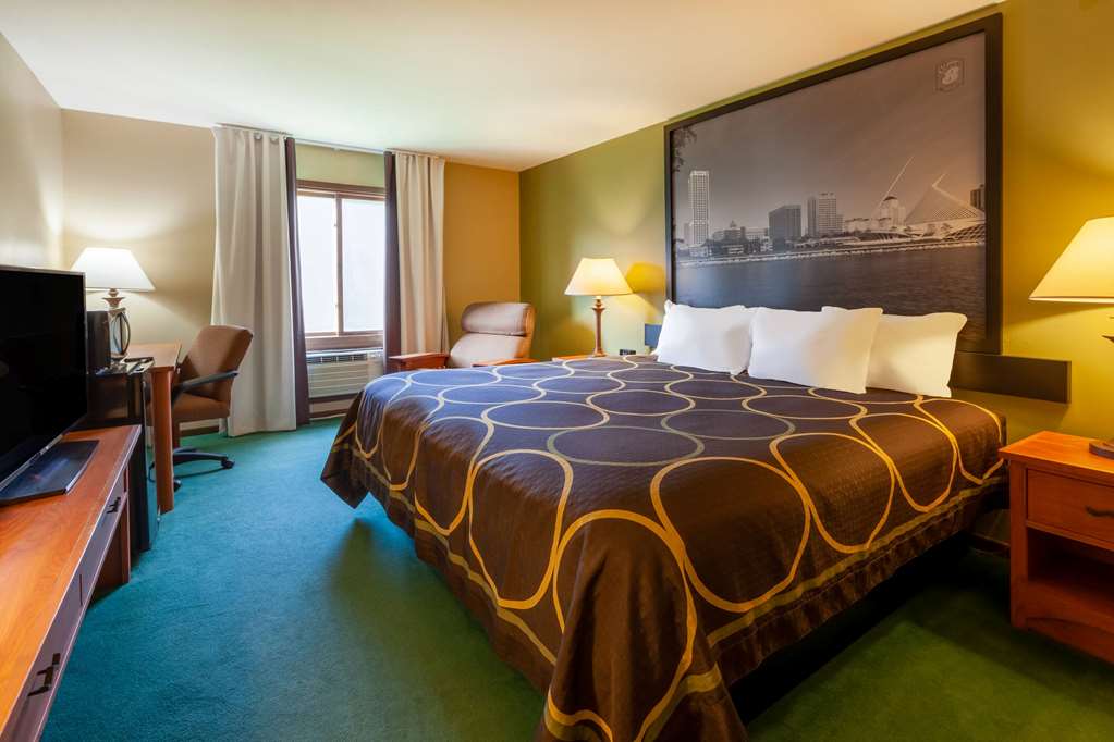 Super 8 by Wyndham Berlin WI - photo 22