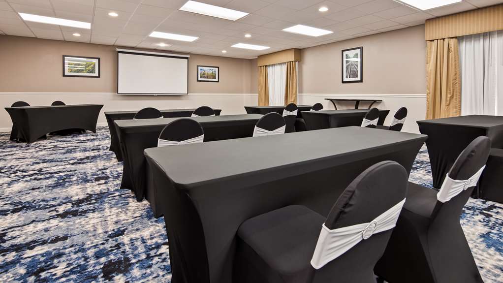 Best Western Plus Kansas City Airport KCI East - photo 8