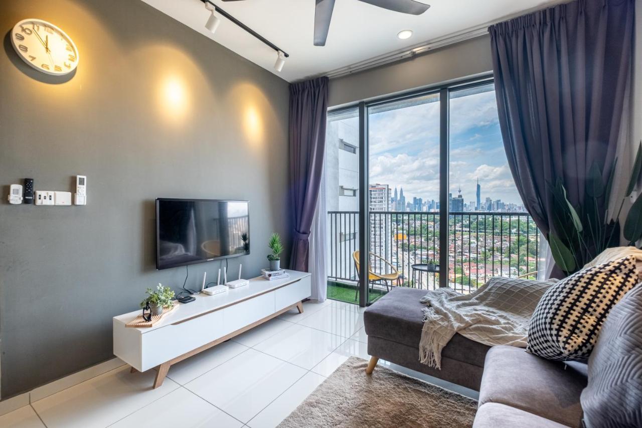 Cozy 2BR 2BR 2 5 Pax Kenwingston KL Genting View & Parking & Netflix 4505 — 4-Star Luxury Hotel in Kuala Lumpur, Malaysia