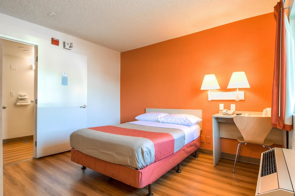 Motel 6 Los Angeles Norwalk - photo 16