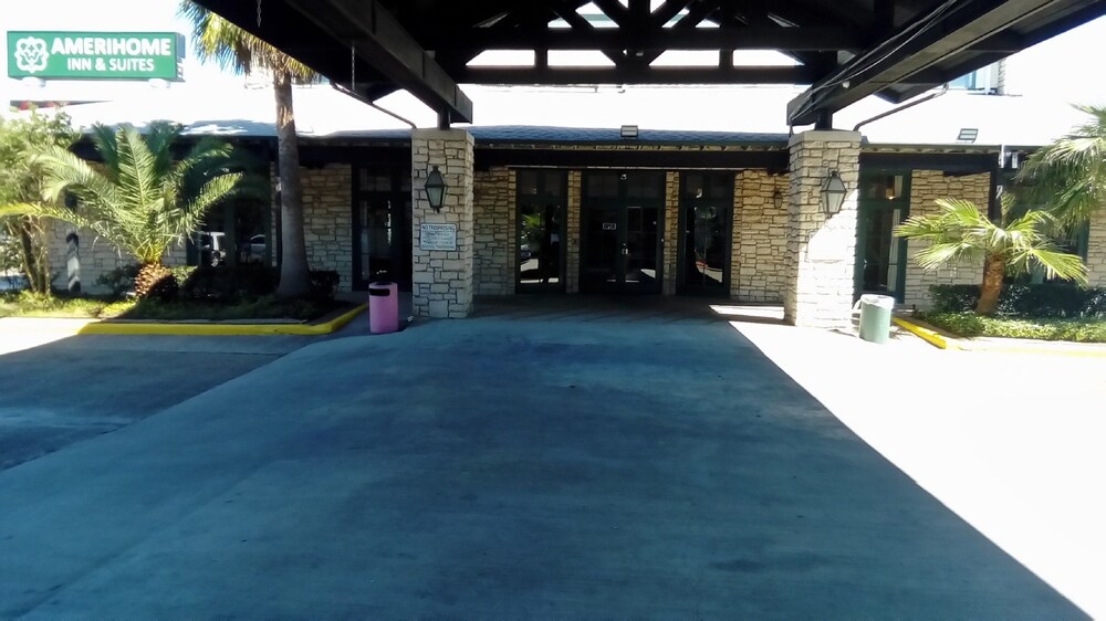Amerihome Inn & Suites - photo 14