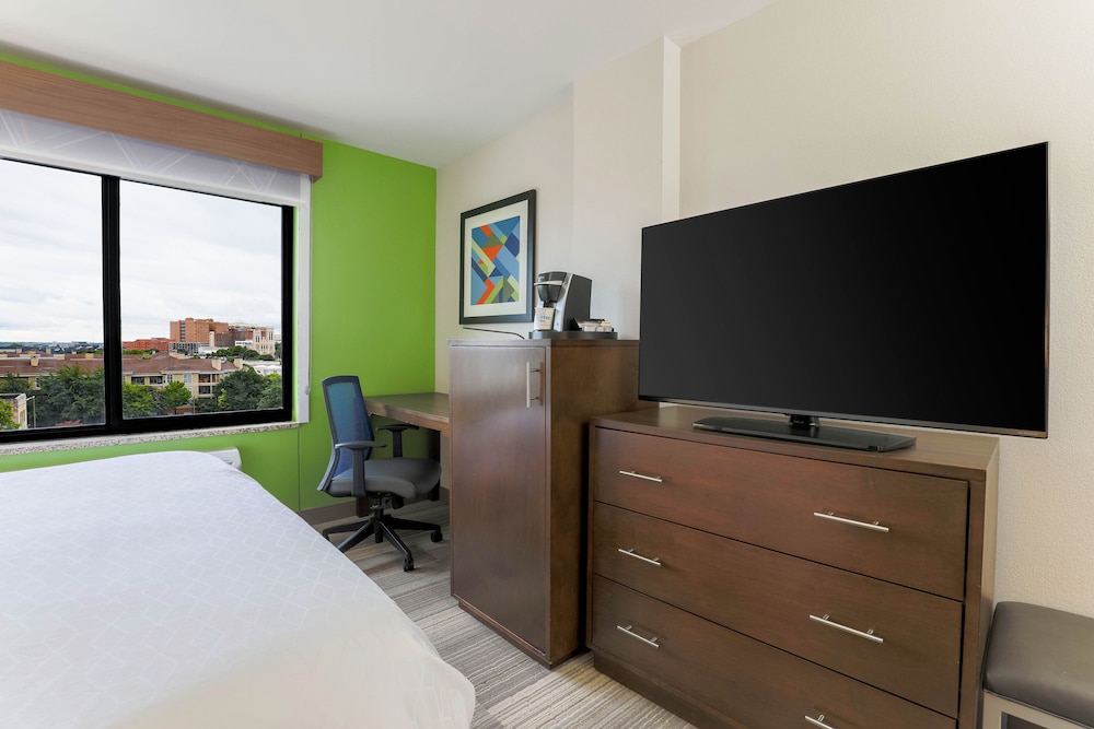 Holiday Inn Express Hotel & Suites Fort Worth Downtown an IHG Hotel - photo 4