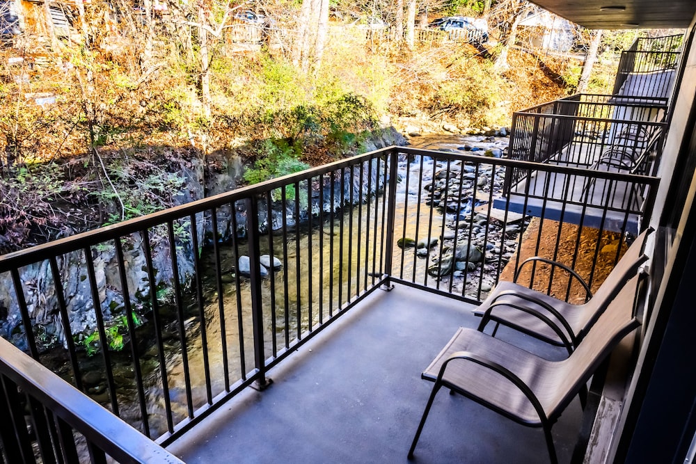 Bear Creek Inn - photo 29